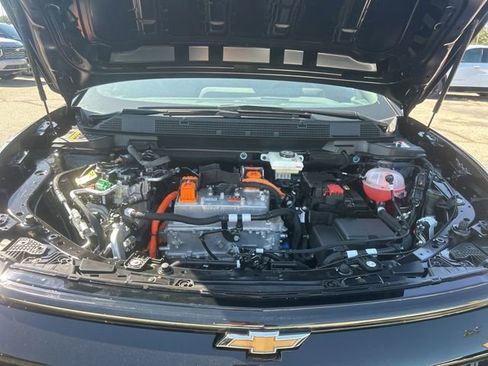 New 2026 Chevrolet Equinox EV LT image 34