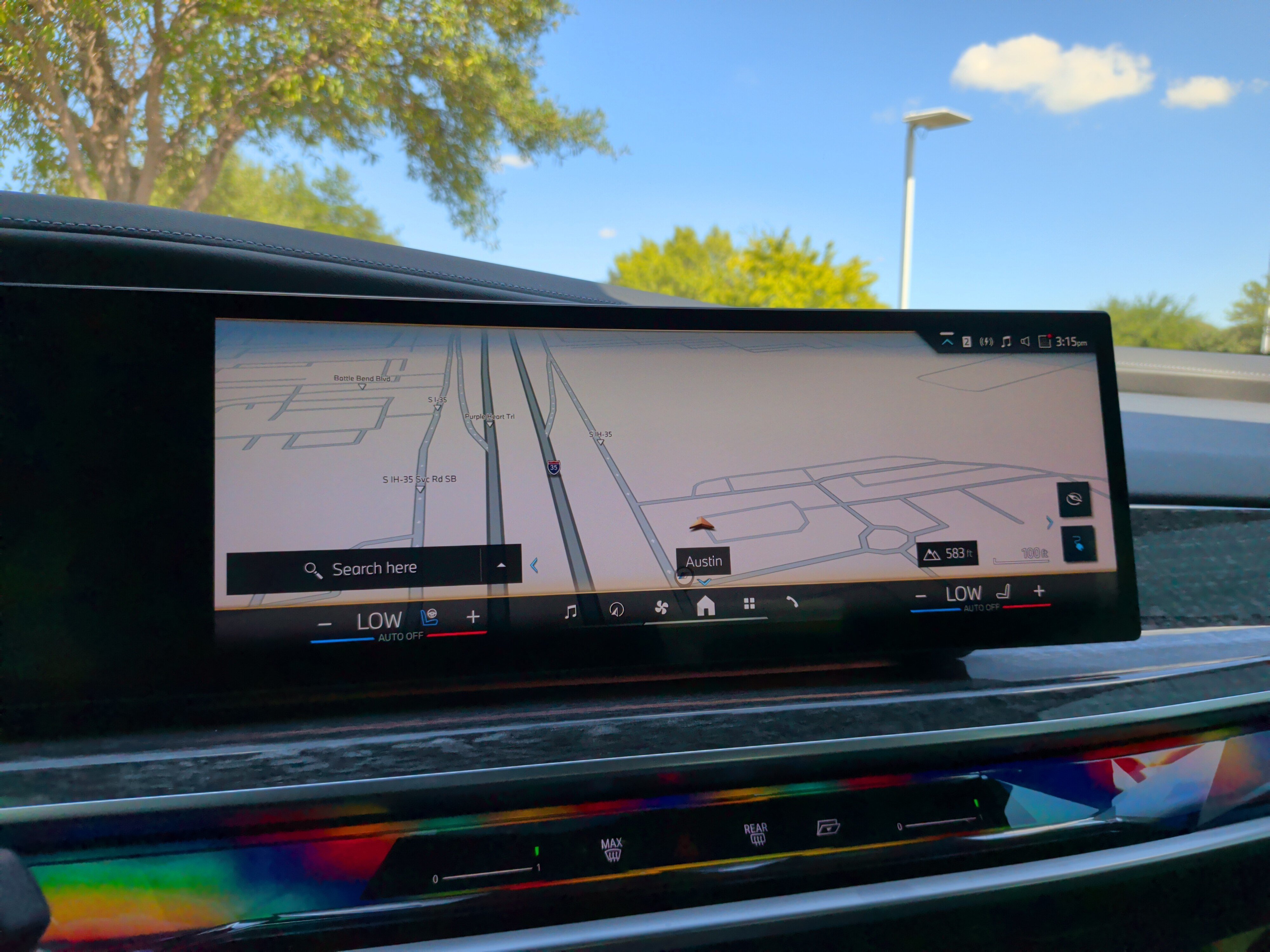Used 2024 BMW i7 eDrive50 w/ M Sport Package RWD image 17
