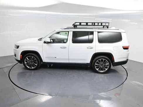 Used 2022 Jeep Wagoneer Series III w/ Premium Group I image 60