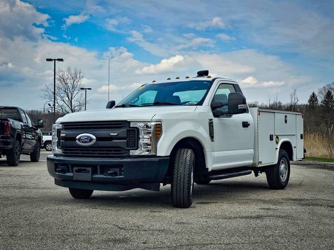 Used 2019 Ford F350 XL w/ Power Equipment Group RWD image 9