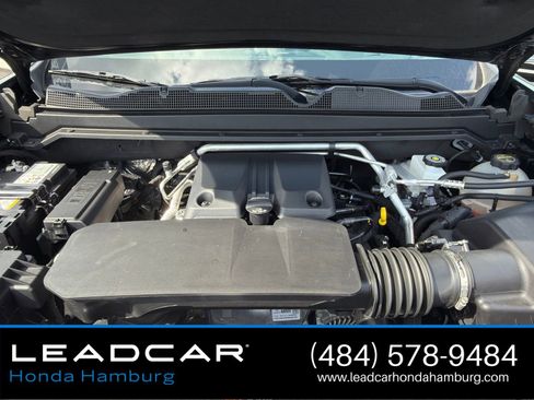 Used 2024 Chevrolet Colorado ZR2 w/ Technology Package AWD/4WD image 32
