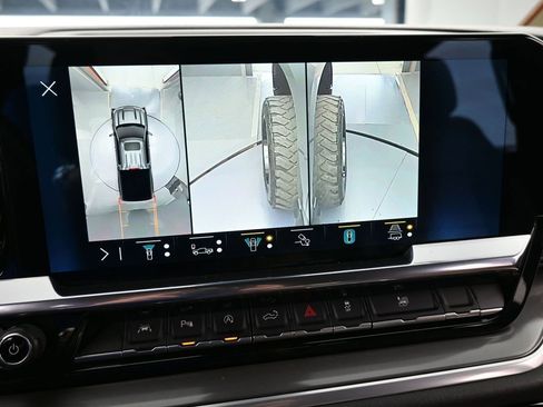 Used 2023 Chevrolet Silverado 1500 High Country w/ Technology Package image 26