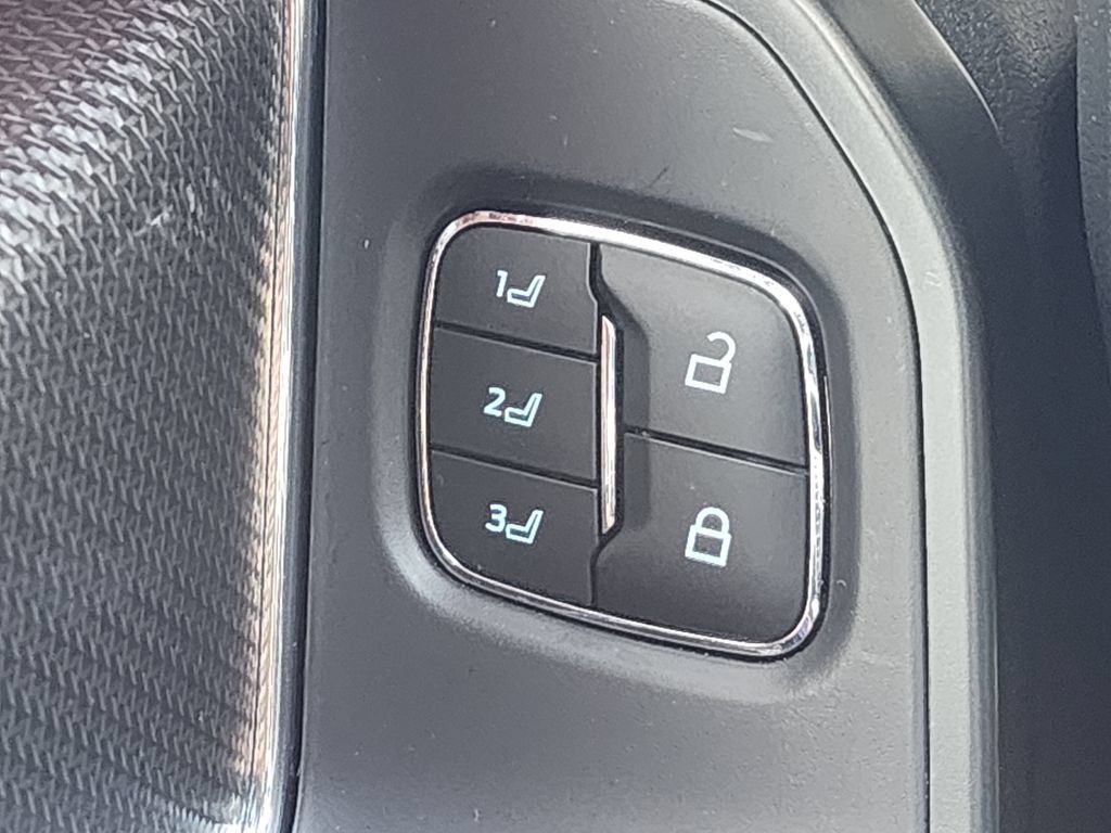 Used 2025 Ford F150 Raptor AWD/4WD image 28
