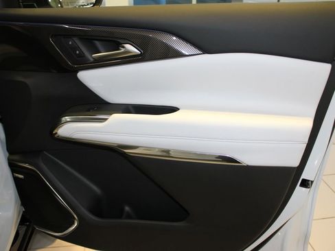 New 2026 Chevrolet Traverse High Country w/ LPO, Floor Liner Package image 21