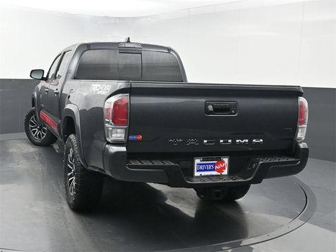 Used 2022 Toyota Tacoma TRD Sport image 40