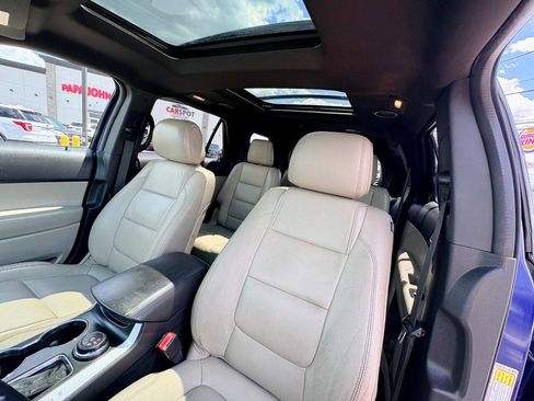 Used 2015 Ford Explorer XLT w/ Equipment Group 202A AWD/4WD image 17