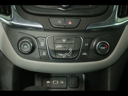 Used 2023 Chevrolet Equinox LS w/ LS Convenience Package image 25