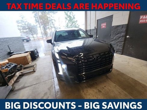 Used 2025 Hyundai Palisade Calligraphy image 3