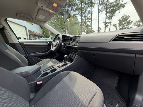 Used 2019 Volkswagen Jetta S w/ Driver Assistance Package FWD image 17