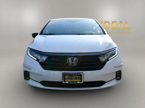 Used 2023 Honda Odyssey Sport image 2