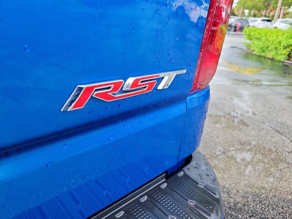 Used 2023 Chevrolet Silverado 1500 RST AWD/4WD image 9