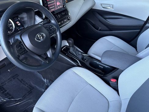 Used 2021 Toyota Corolla LE w/ Carpet Mat Package (TMS) image 11