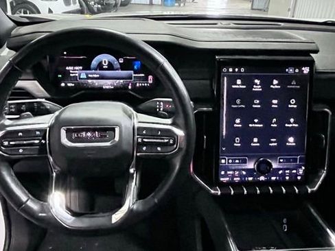 Used 2024 GMC Acadia Elevation image 21