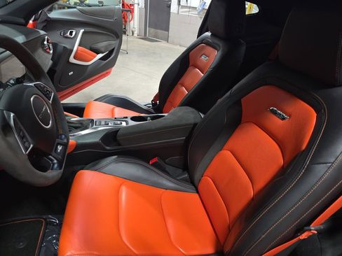 Certified 2018 Chevrolet Camaro SS w/ Hot Wheels Edition RWD image 15
