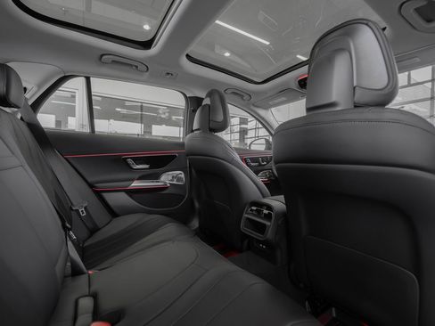 Used 2025 Mercedes-Benz E 450 4MATIC All-Terrain Wagon image 26