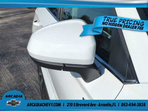 Used 2024 Volkswagen Taos SE FWD image 12