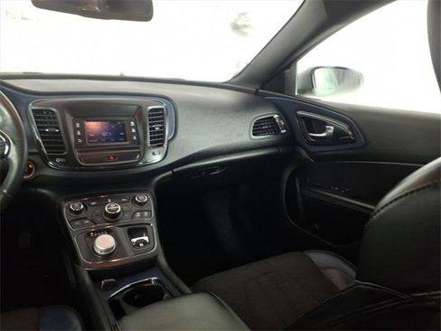 Used 2016 Chrysler 200 S w/ Comfort Group image 23