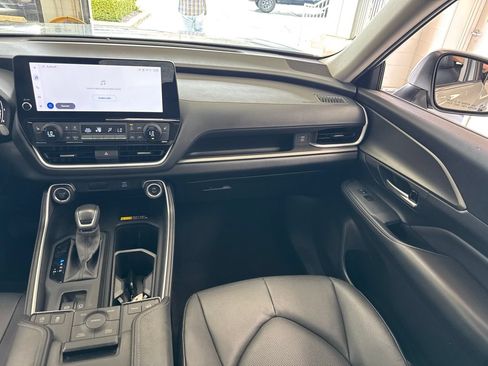 Used 2025 Toyota Grand Highlander AWD image 48