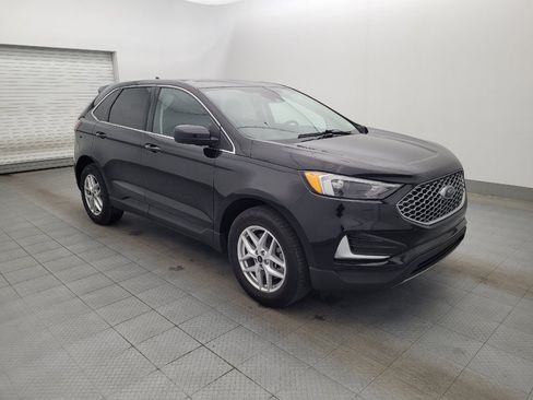 Used 2023 Ford Edge SEL image 11