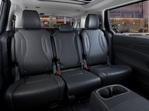 New 2026 Kia Carnival SX FWD image 16