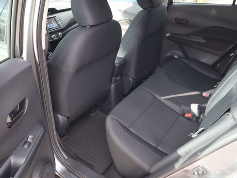 New 2025 Nissan Kicks Play S image 9