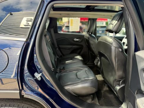 Used 2016 Jeep Cherokee Limited AWD/4WD image 29