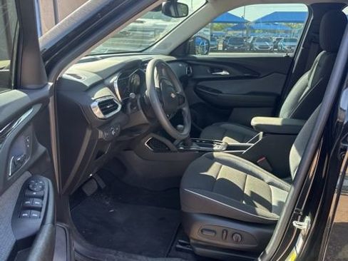 Used 2023 Chevrolet TrailBlazer LT w/ Convenience Package image 6