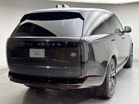 Certified 2023 Land Rover Range Rover SE image 3