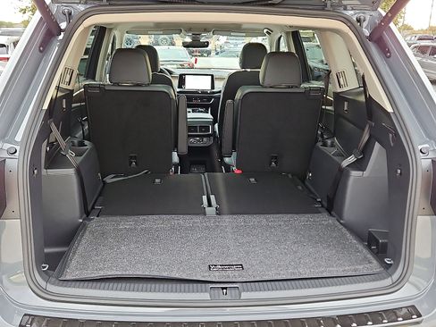 New 2026 Volkswagen Atlas SE image 6