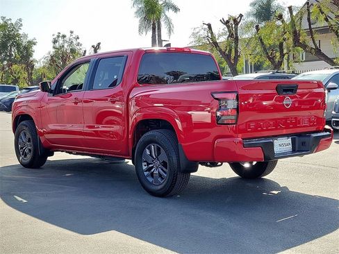 Used 2025 Nissan Frontier SV image 30