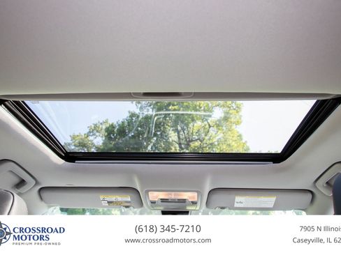 Used 2019 Toyota Highlander SE AWD/4WD image 29