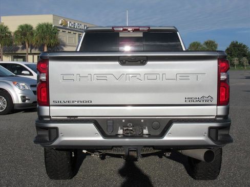 Used 2024 Chevrolet Silverado 2500 High Country w/ Technology Package image 5