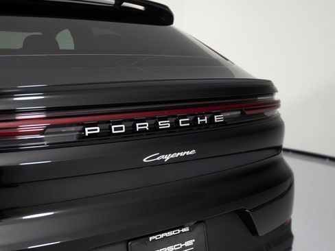 New 2026 Porsche Cayenne Coupe image 39