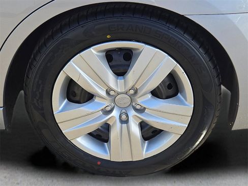 Used 2015 Subaru Legacy 2.5i image 9