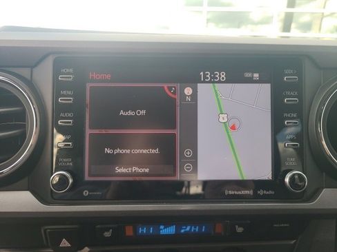 Used 2020 Toyota Tacoma TRD Sport image 30