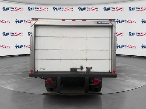 Used 2013 Ford F550 2WD Regular Cab Super Duty w/ Payload Upgrade Pkg image 6