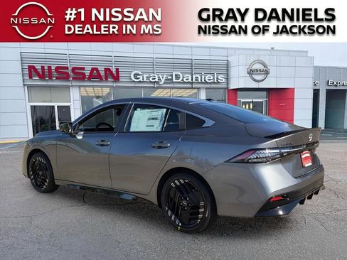 New 2026 Nissan Sentra SR w/ Floor Mat Package image 3