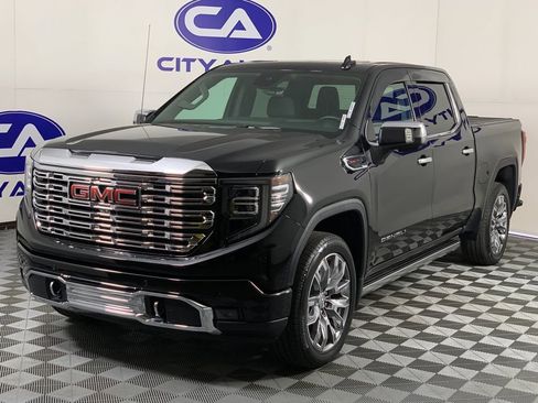 Used 2025 GMC Sierra 1500 Denali w/ Denali Reserve Package AWD/4WD image 6