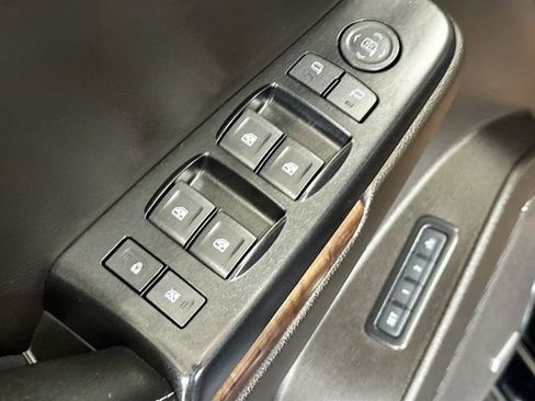 Used 2017 Chevrolet Tahoe LT image 19