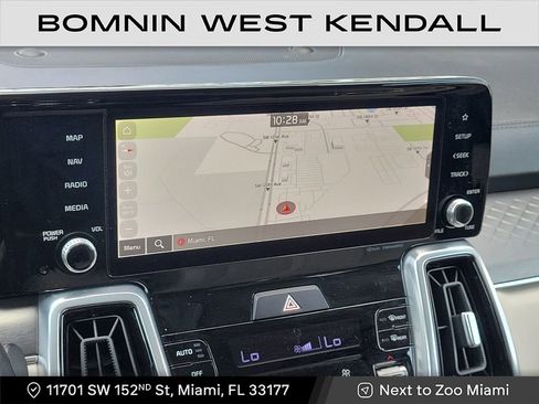 Used 2023 Kia Sorento SX image 19