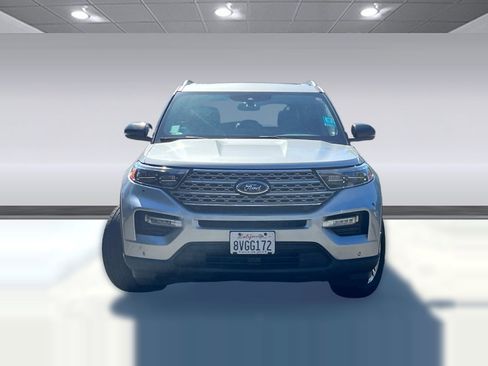 Used 2021 Ford Explorer Limited w/ Equipment Group 301A RWD image 4