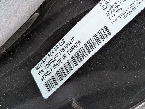 New 2026 Chrysler Pacifica Pinnacle w/ Trailer Tow Group AWD/4WD image 38