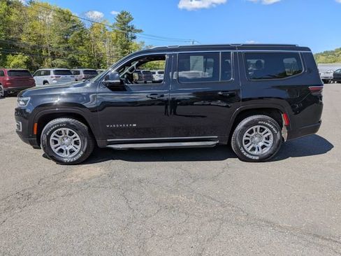 Certified 2024 Jeep Wagoneer 4WD image 9