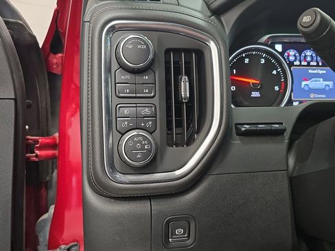 Certified 2020 Chevrolet Silverado 2500 LTZ w/ LTZ Premium Package AWD/4WD image 28