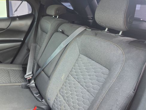 Used 2018 Chevrolet Equinox LT FWD image 29