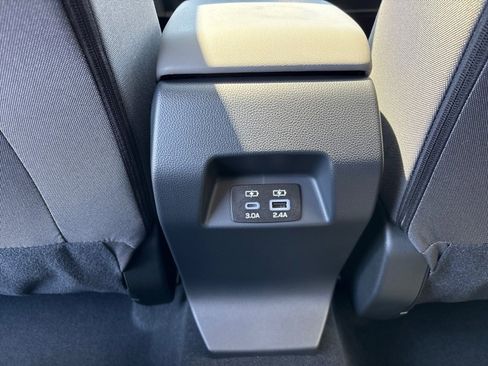 Used 2025 Subaru Crosstrek 2.0i Premium AWD/4WD image 34