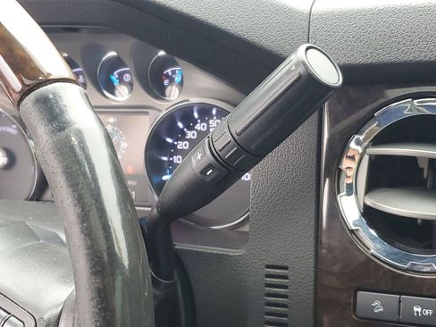Used 2015 Ford F350 Platinum w/ FX4 Off-Road Package AWD/4WD image 28