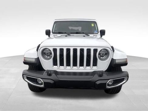 Used 2022 Jeep Gladiator Overland w/ Popular Equipment Package AWD/4WD image 12