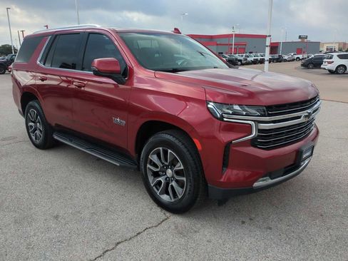 Used 2021 Chevrolet Tahoe LT w/ LT Signature Package image 2