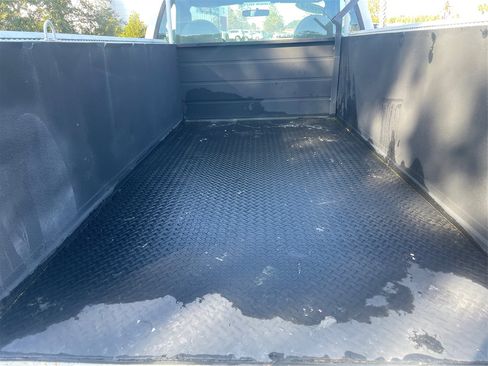 Used 2004 Ford F250 XL image 35